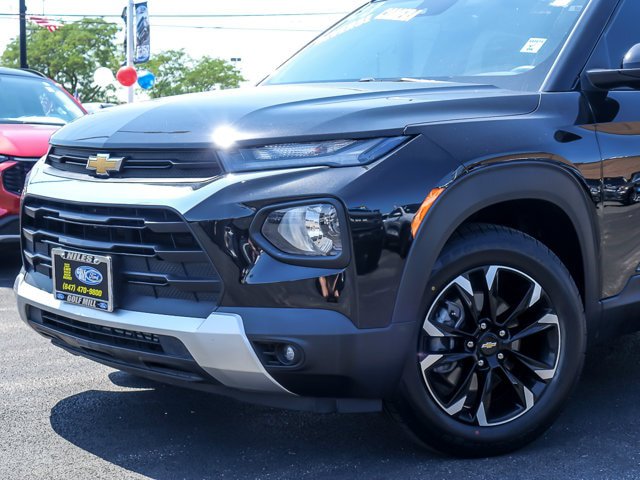 Used 2023 Chevrolet TrailBlazer LT FWD image 2