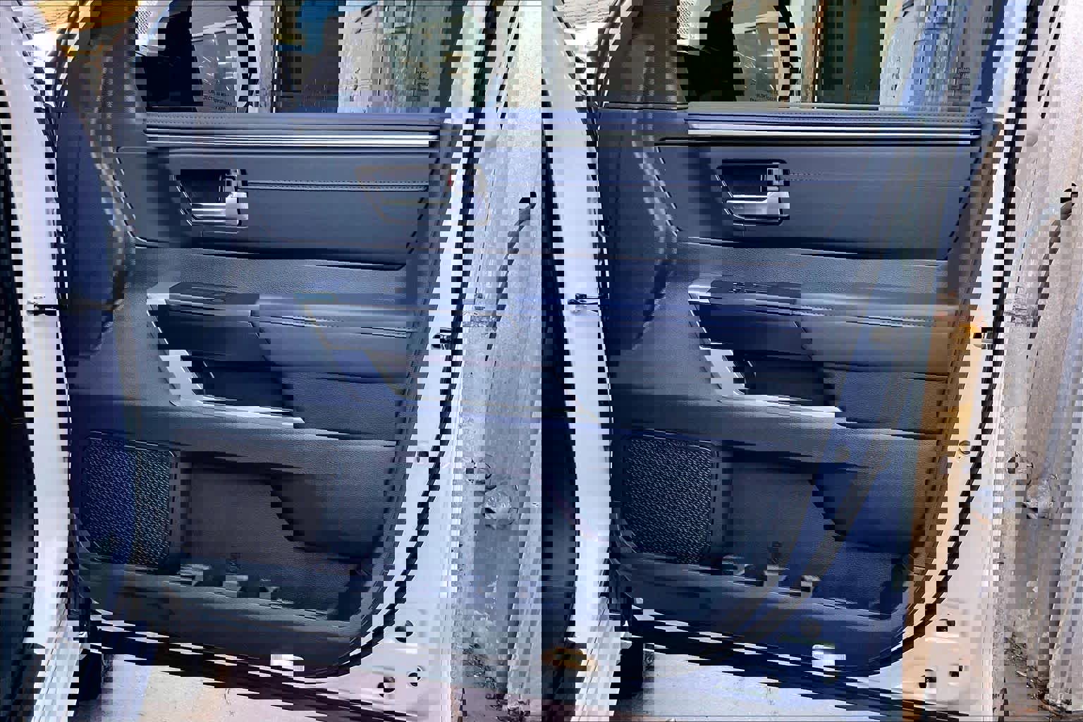 Used 2025 Toyota Tundra Platinum image 26