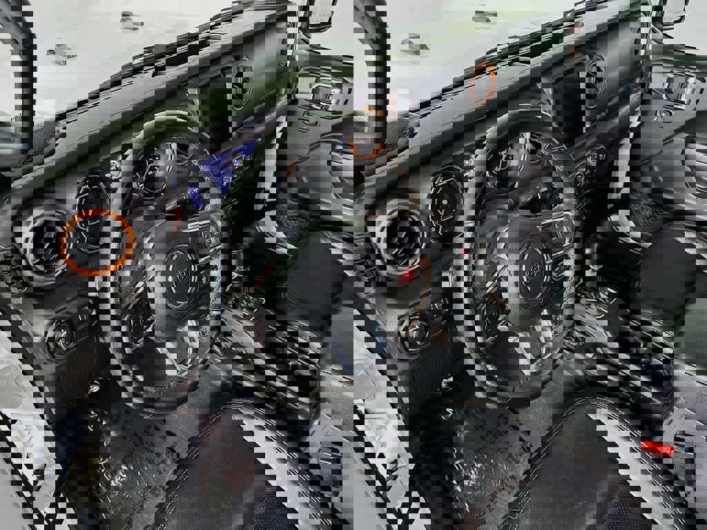 Used 2023 Jeep Gladiator Mojave w/ Dual Top Group image 9