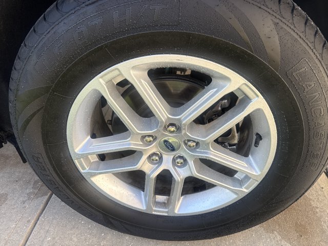 Certified 2025 Ford Explorer Active RWD image 9