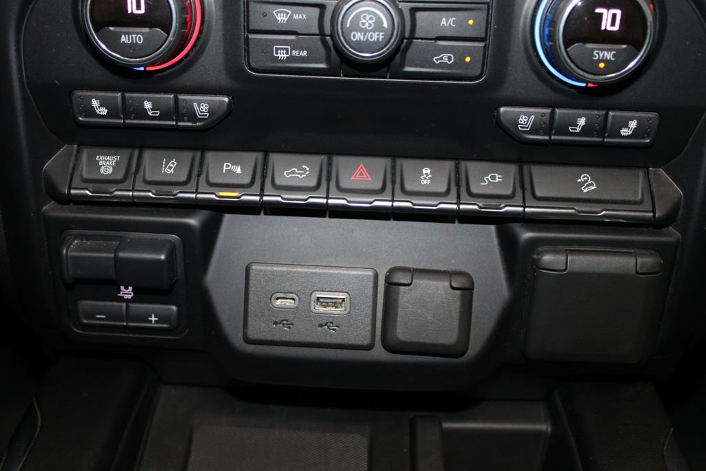 Used 2020 Chevrolet Silverado 3500 LTZ AWD/4WD image 46