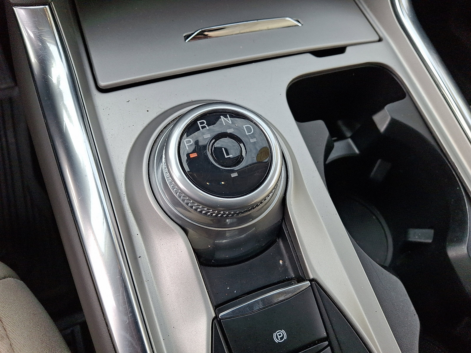 Certified 2022 Ford Explorer Platinum w/ Equipment Group 601A image 16