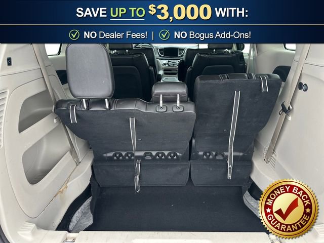 Used 2023 Chrysler Pacifica Touring-L FWD image 24