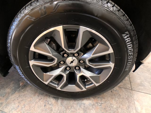 Used 2023 Chevrolet Silverado 1500 RST AWD/4WD image 9