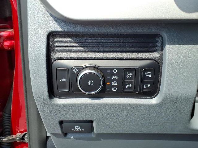 Certified 2024 Ford F350 Platinum w/ Tremor Off-Road Package AWD/4WD image 14