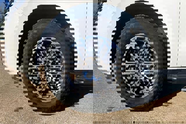 Certified 2025 Ford Expedition Active image 10