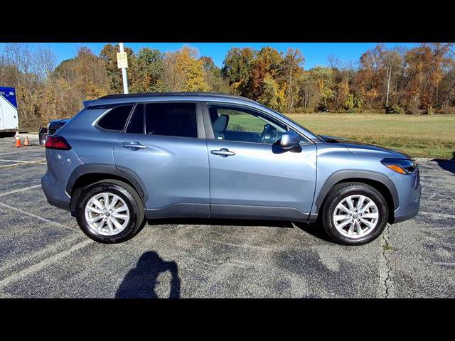 Used 2023 Toyota Corolla Cross LE AWD/4WD image 9