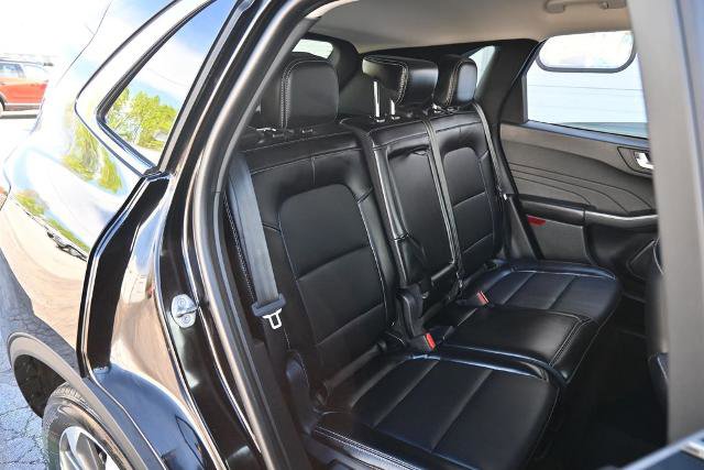 Certified 2024 Ford Escape Platinum AWD/4WD image 25