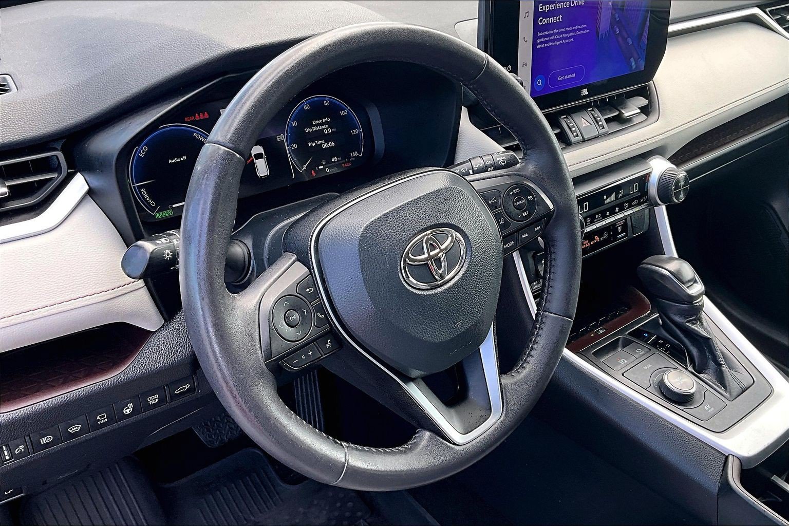 Used 2023 Toyota RAV4 Limited AWD/4WD image 17