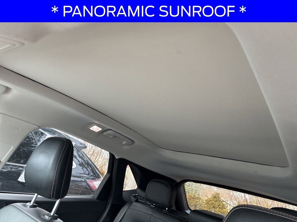 Certified 2021 Ford Escape Titanium w/ Titanium Elite Package image 8