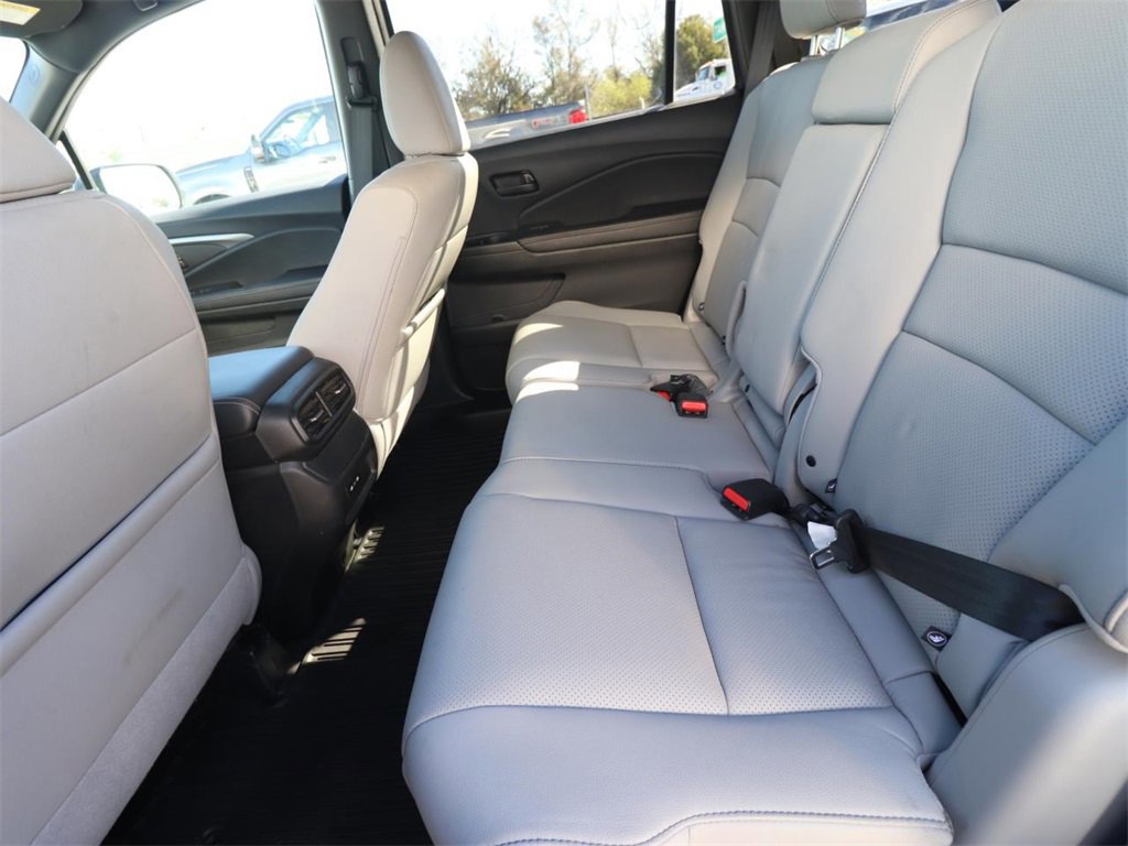 Used 2024 Honda Passport EX-L image 12