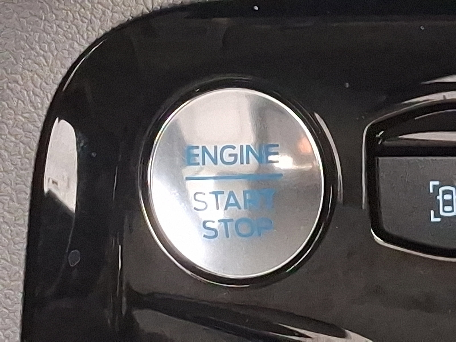 Certified 2023 Ford Escape Platinum image 23