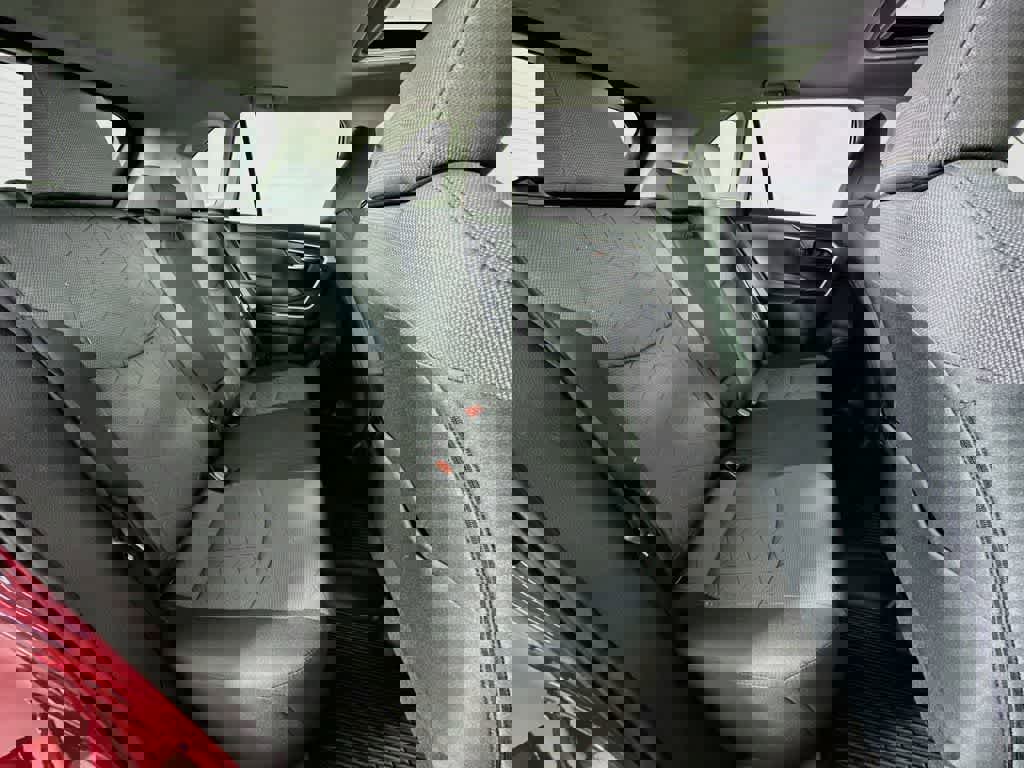 Used 2025 Toyota RAV4 XLE w/ Convenience Package image 31