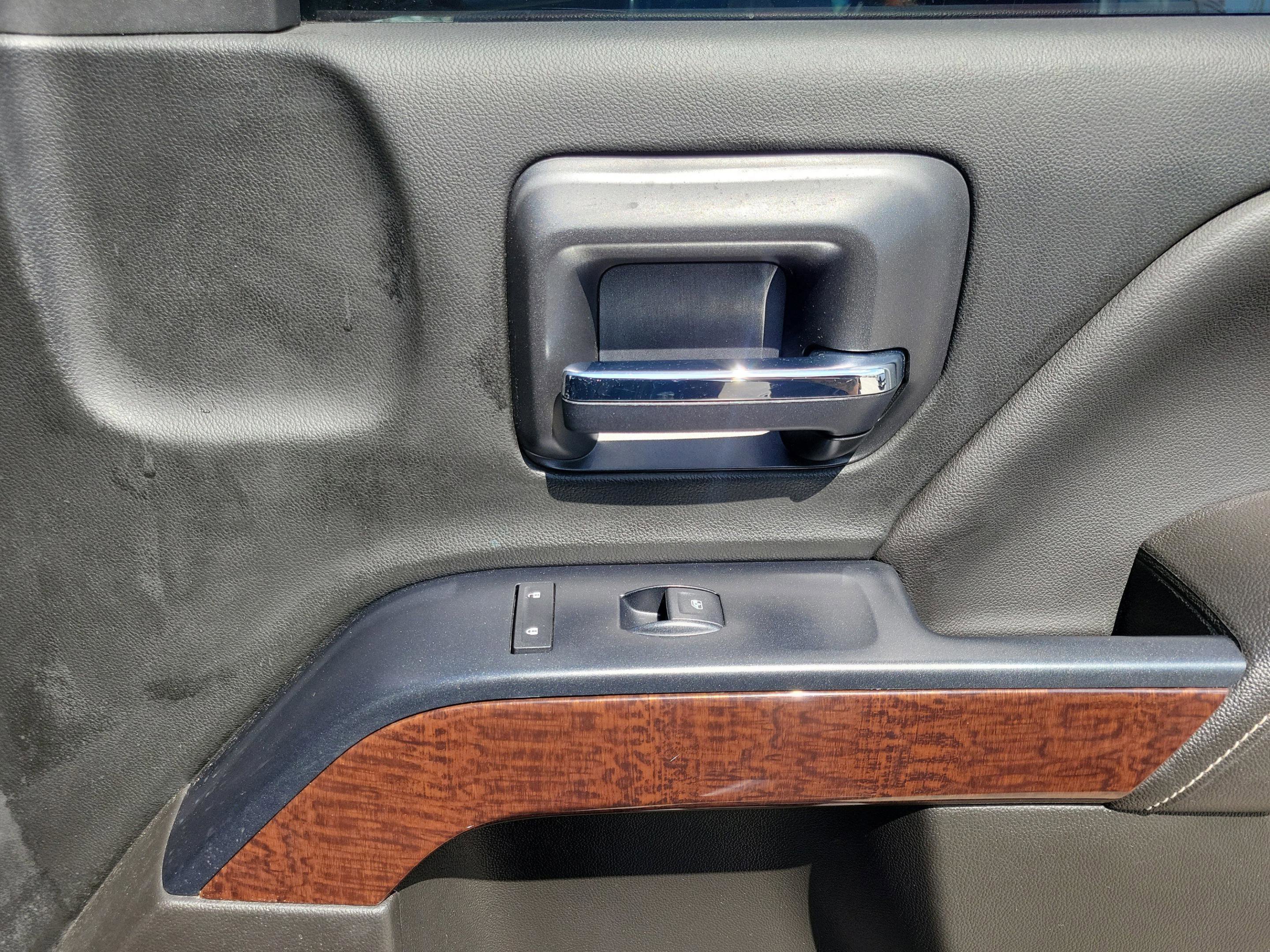 Used 2017 GMC Sierra 1500 SLE w/ SLE Value Package image 27