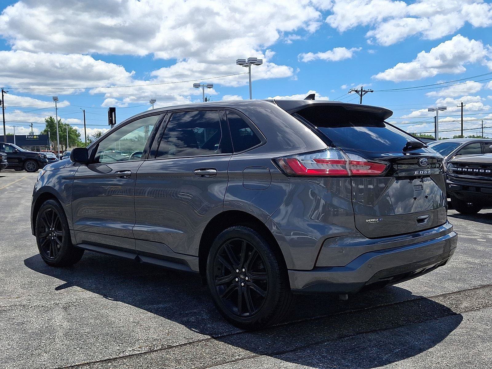 Certified 2024 Ford Edge ST-Line AWD/4WD image 4