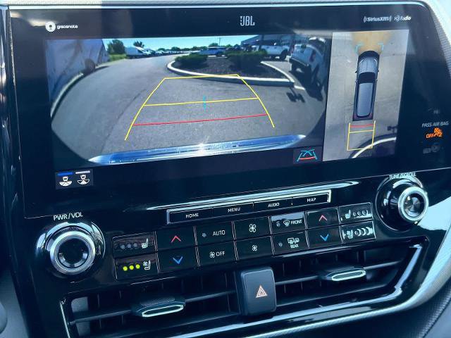 Used 2020 Toyota Highlander Platinum AWD/4WD image 23