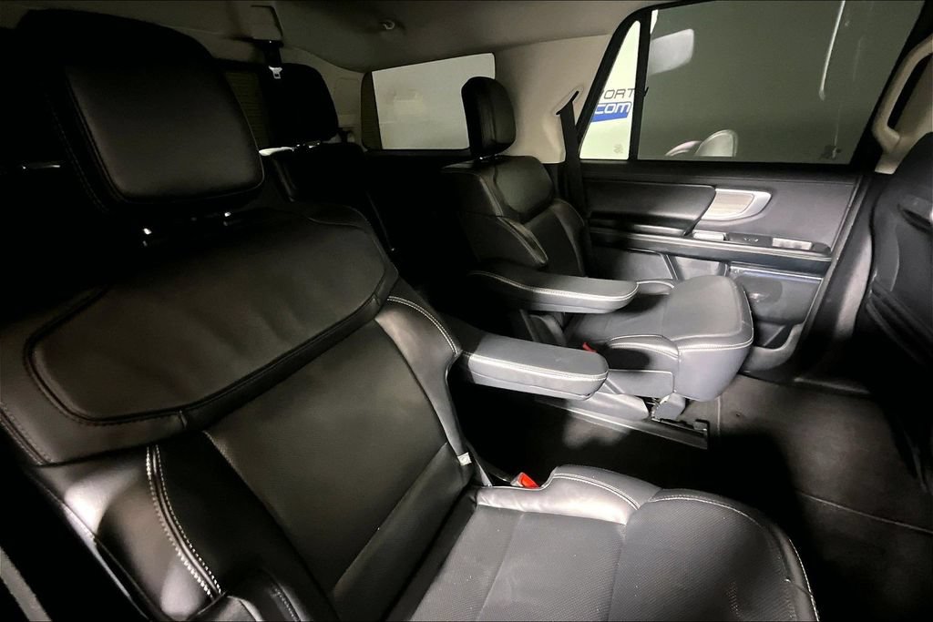 Certified 2025 Ford Expedition Platinum AWD/4WD image 22