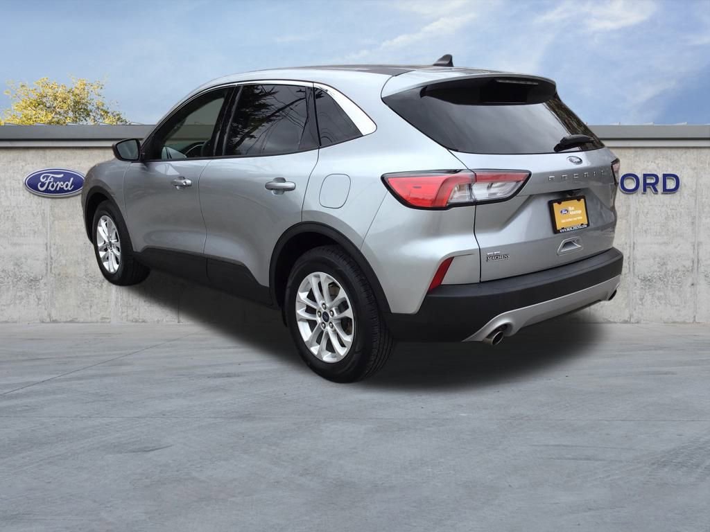 Certified 2022 Ford Escape SE image 3