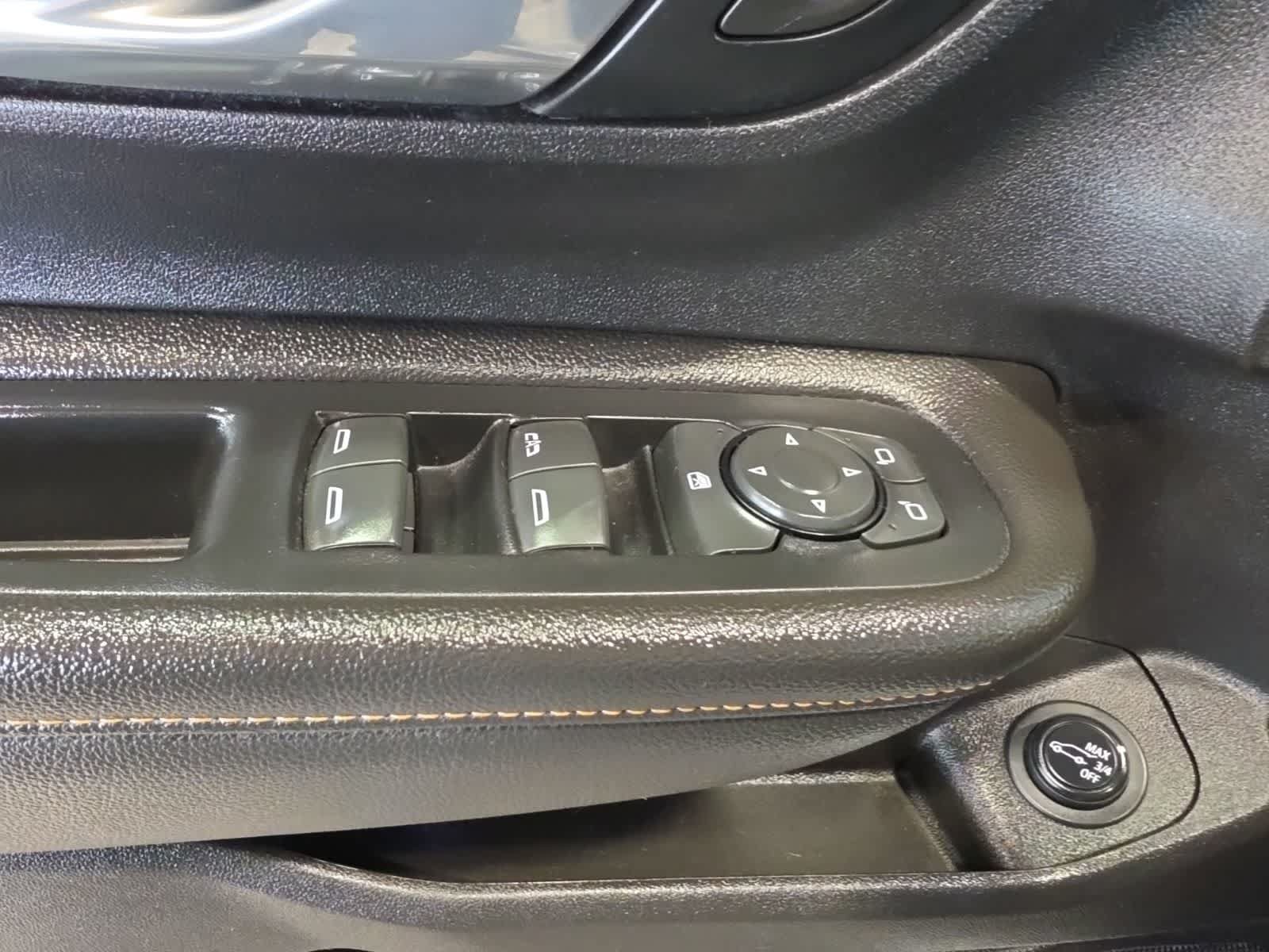 Used 2019 GMC Terrain SLT w/ Preferred Package AWD/4WD image 22