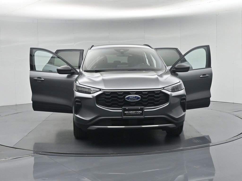 Certified 2025 Ford Escape ST-Line AWD/4WD image 33