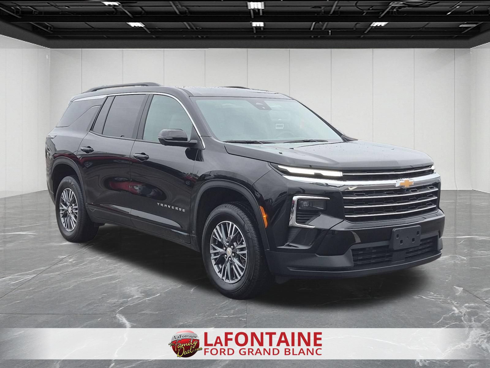 Used 2026 Chevrolet Traverse LT w/ Driver Confidence Package FWD image 7