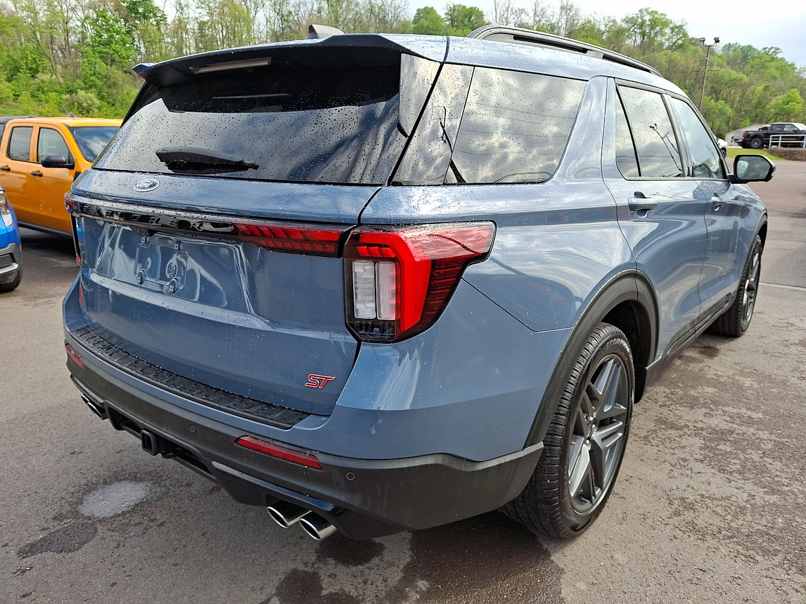 Certified 2025 Ford Explorer ST AWD/4WD image 10