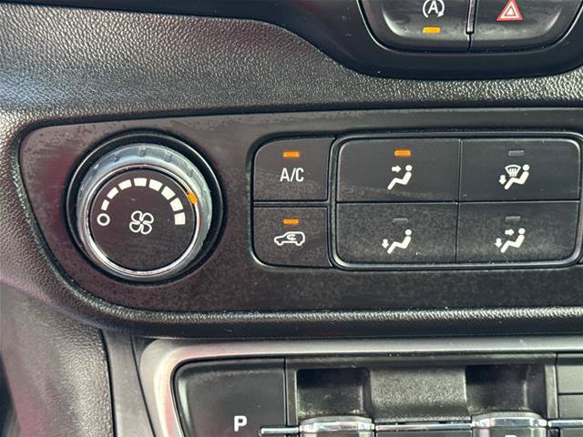 Used 2024 GMC Terrain SLE AWD/4WD image 27