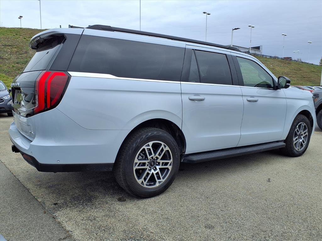 Certified 2025 Ford Expedition Max Active image 5