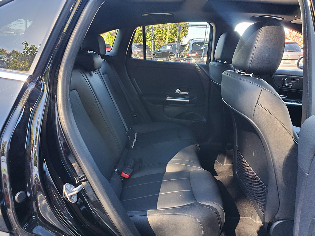 Used 2023 Mercedes-Benz GLA 250 w/ Premium Package image 19