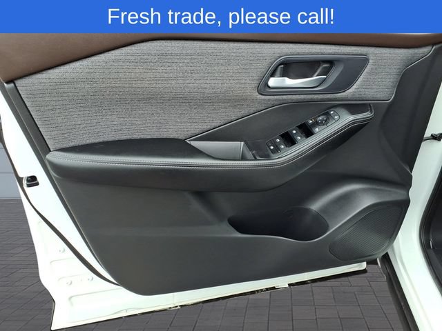 Used 2023 Nissan Rogue SV AWD/4WD image 16