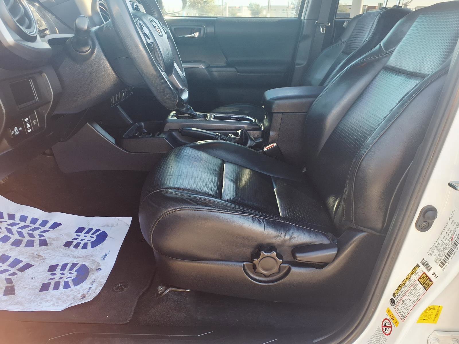 Used 2019 Toyota Tacoma TRD Off-Road image 23