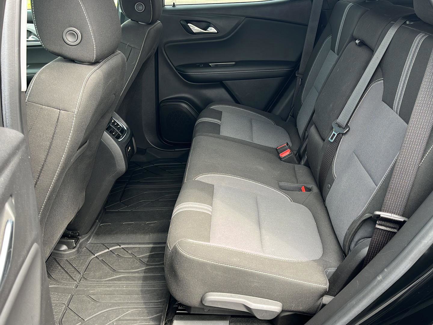 Used 2024 Chevrolet Blazer LT w/ Convenience Package image 14