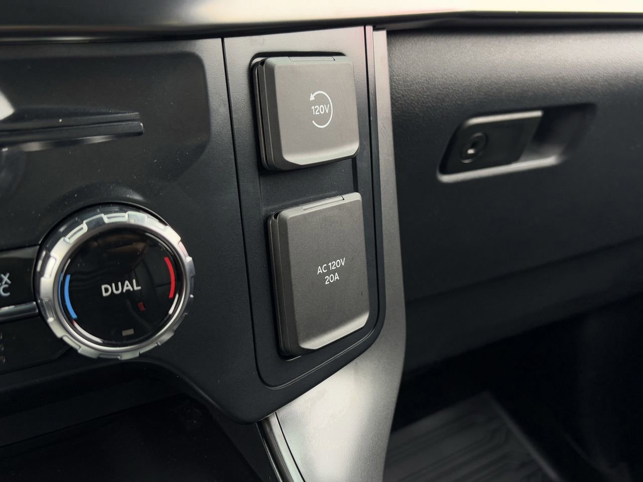 Certified 2024 Ford F150 Lariat w/ Bed Utility Package image 23