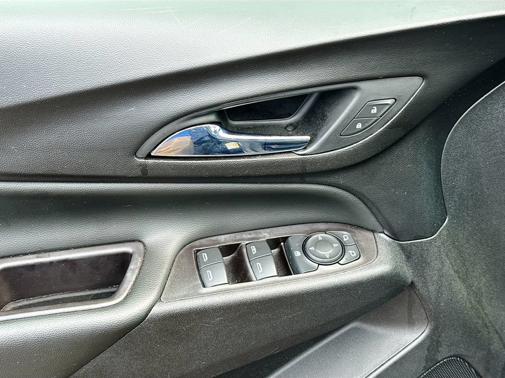 Used 2021 Chevrolet Equinox LT FWD image 19