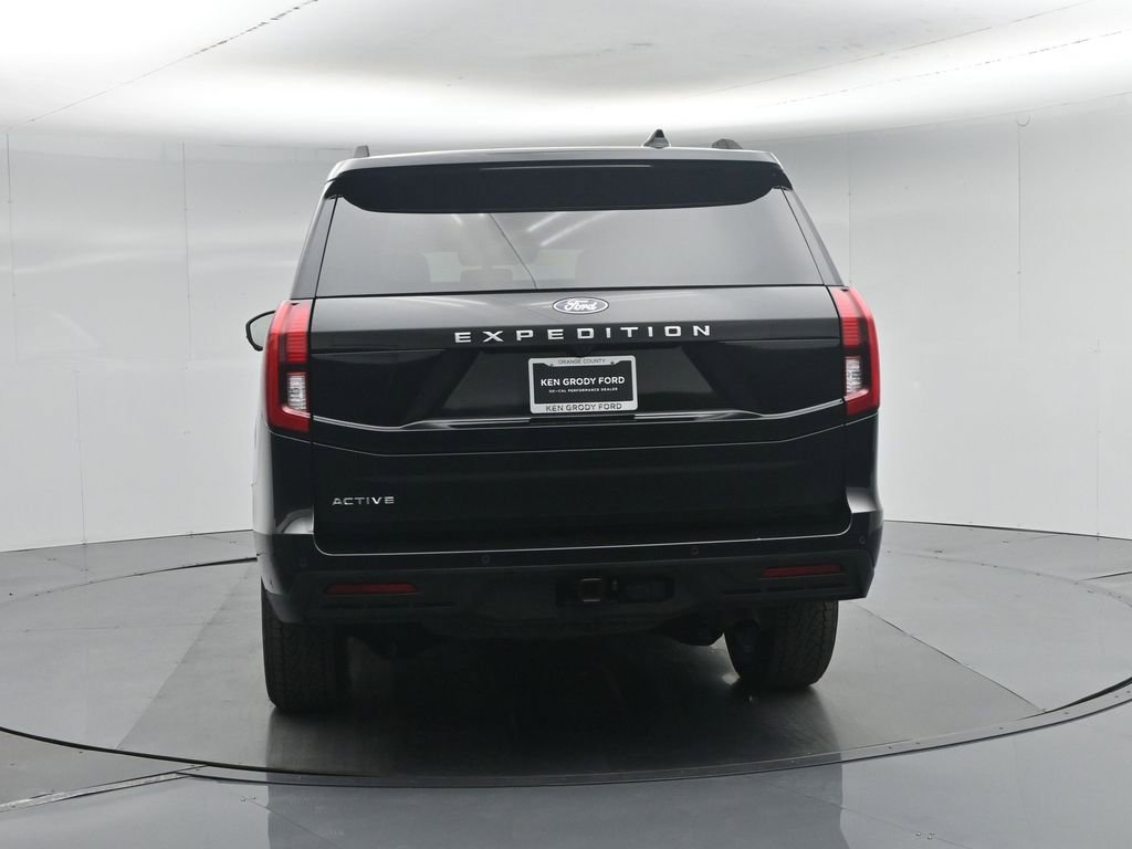Certified 2025 Ford Expedition Active AWD/4WD image 34