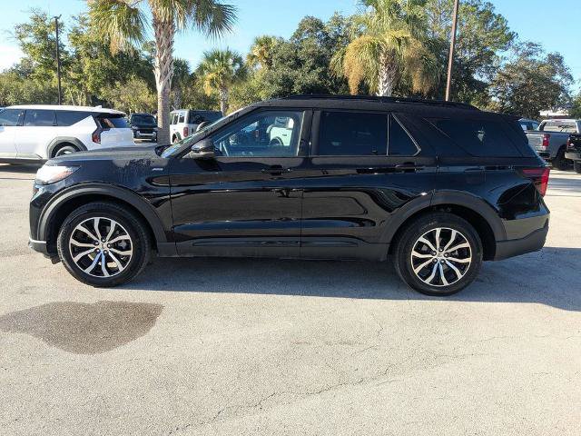 Certified 2025 Ford Explorer ST-Line AWD/4WD image 7