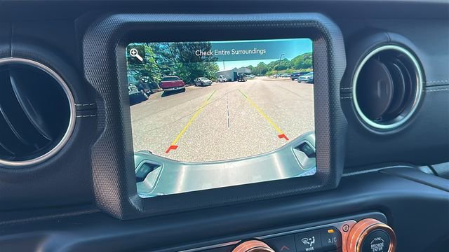 Used 2021 Jeep Gladiator Overland w/ Popular Equipment Package AWD/4WD image 30