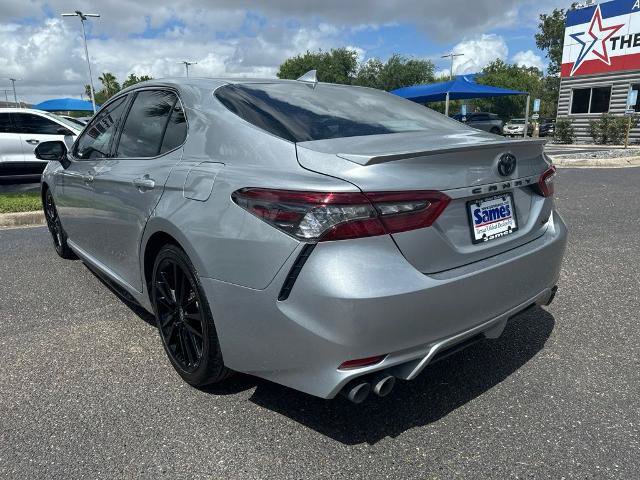 Used 2022 Toyota Camry XSE FWD image 3