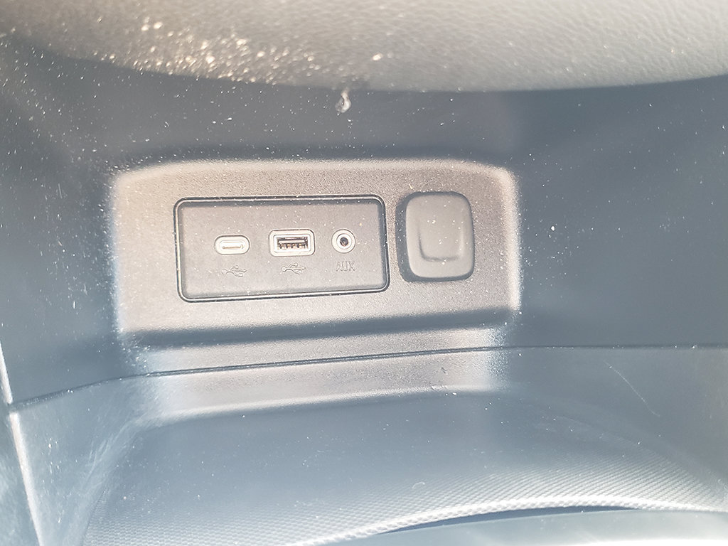 Used 2021 Chevrolet Equinox LT FWD image 24