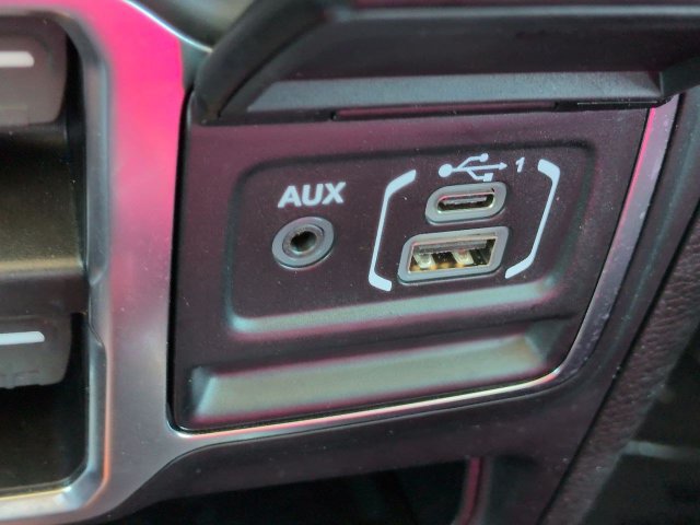 Used 2023 Jeep Gladiator Sport AWD/4WD image 21