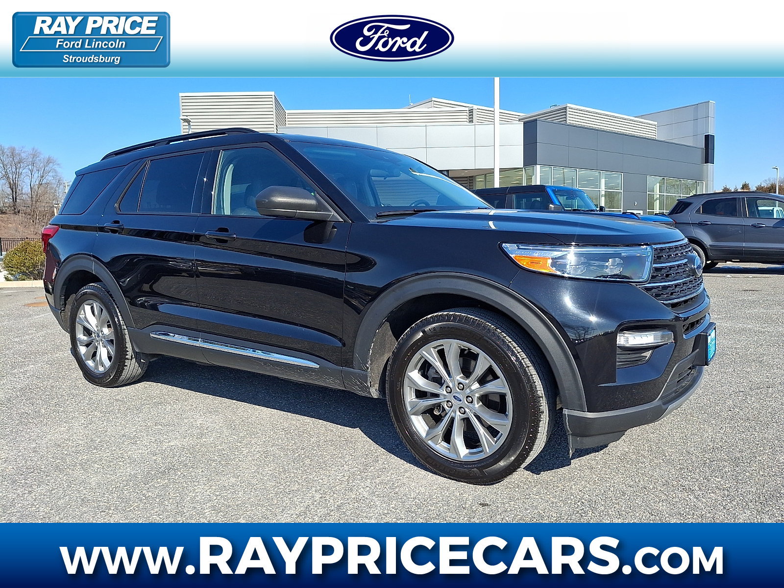 Certified 2023 Ford Explorer XLT w/ Equipment Group 202A AWD/4WD image 1