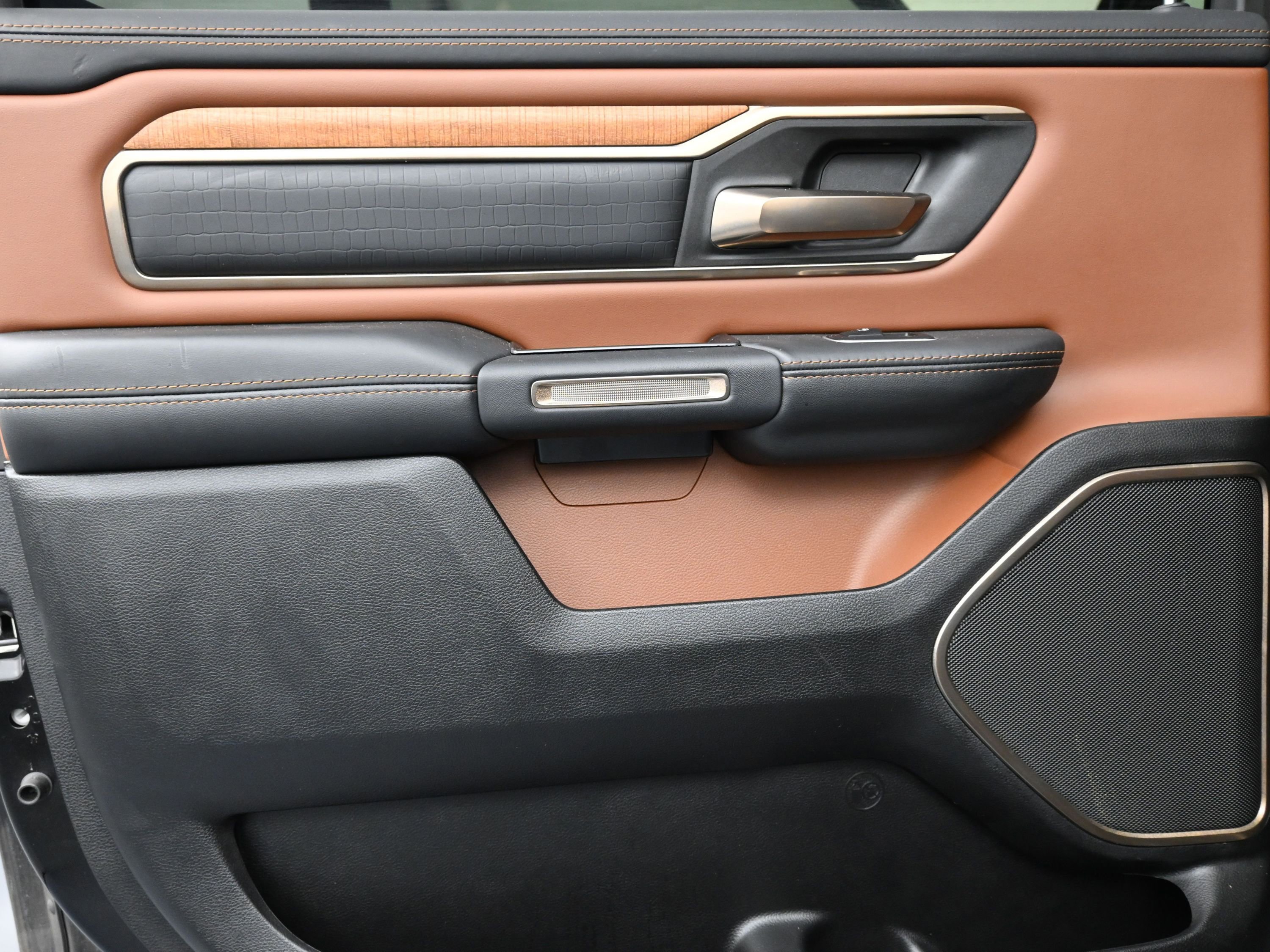 Used 2022 RAM 1500 Limited image 12