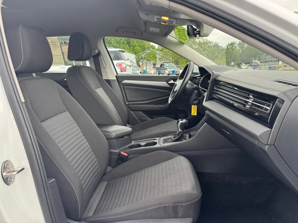 Used 2025 Volkswagen Jetta S FWD image 17