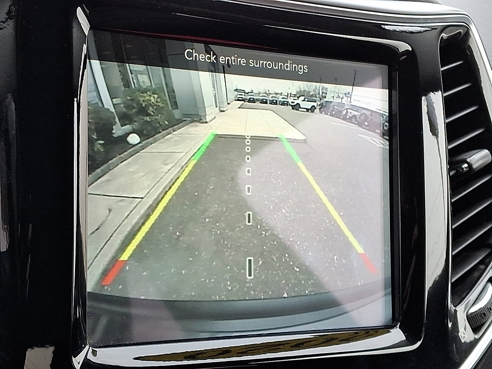 Used 2020 Jeep Cherokee Limited image 22