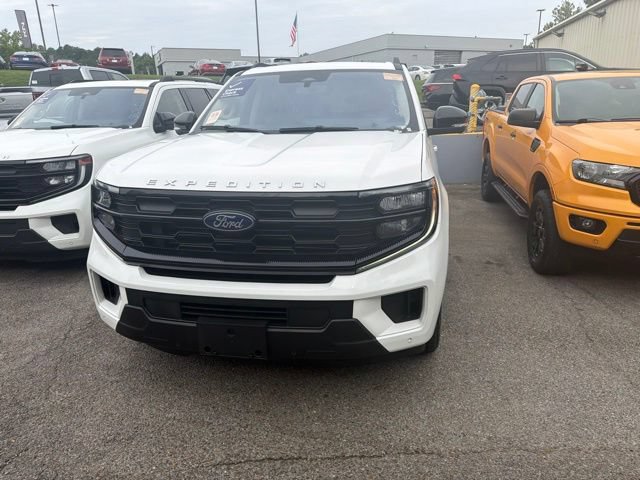 Certified 2025 Ford Expedition Active AWD/4WD image 8