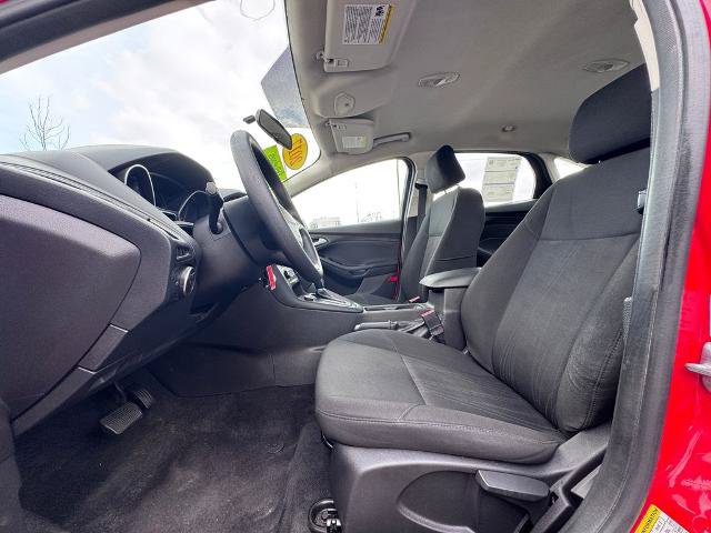 Certified 2017 Ford Focus SE FWD image 11