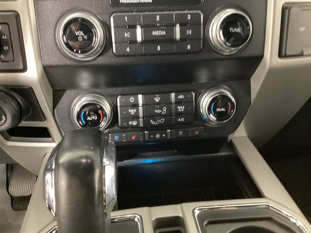 Certified 2019 Ford F150 Lariat w/ Equipment Group 502A Luxury AWD/4WD image 22