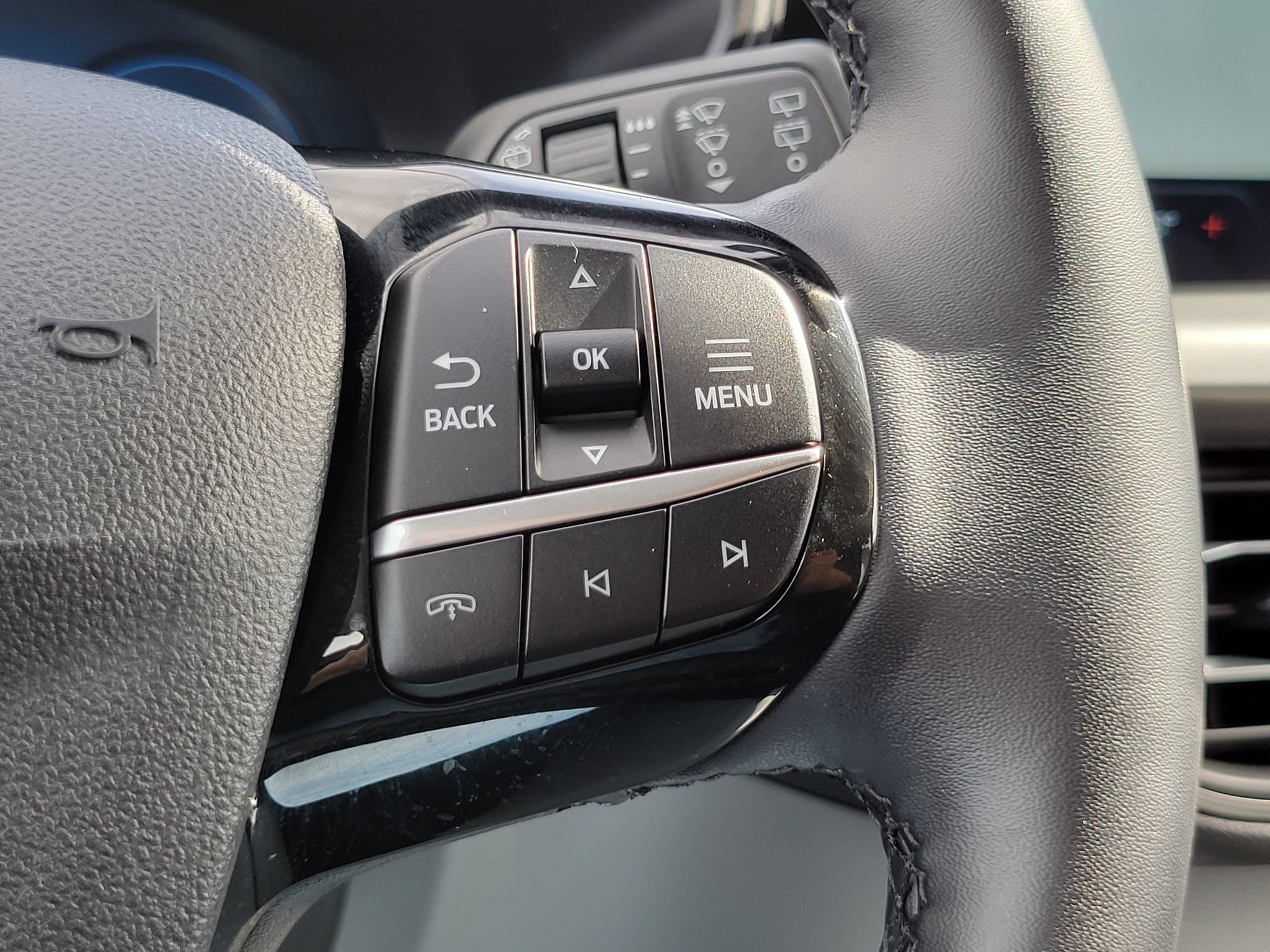 Certified 2025 Ford Escape Active w/ Active Premium Tech Pack AWD/4WD image 16