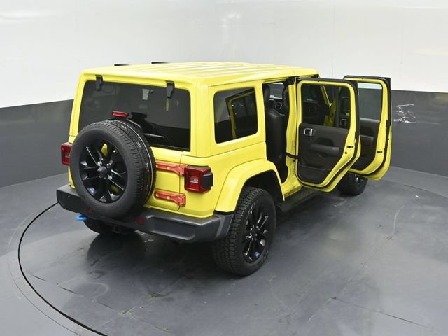Used 2023 Jeep Wrangler Unlimited Sahara w/ Cold Weather Group AWD/4WD image 25