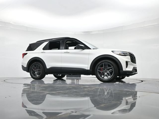 Certified 2025 Ford Explorer ST w/ Sun And Sound Package AWD/4WD image 44